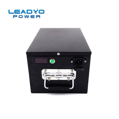 ซื้อ 48V 50Ah LiFePO4 รถกอล์ฟแบตเตอรี่เคสเหล็กทนทานพร้อมที่จับ การผลิตออนไลน์